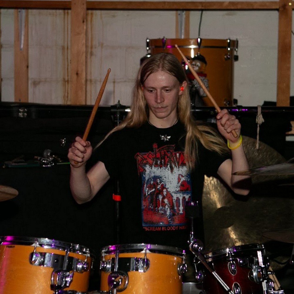 Oscar Szablowski - Drums